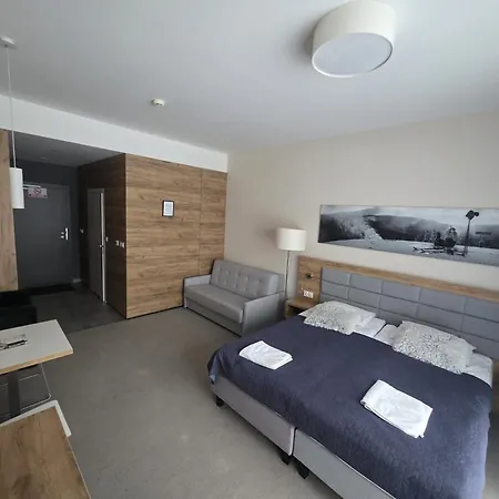 Czarna Gora 102 * Sienna (Klodzko)